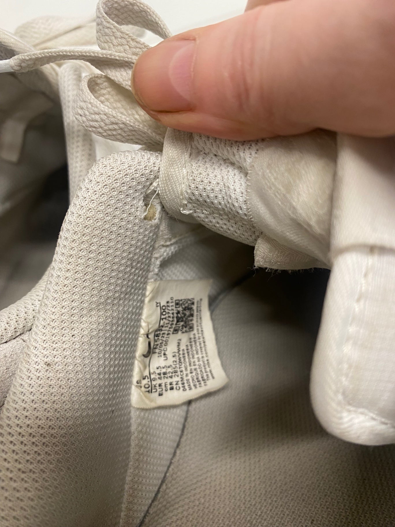 Fabulous Nike Air Force 1 Low 07 Sneakers Uk9.5 White CP001