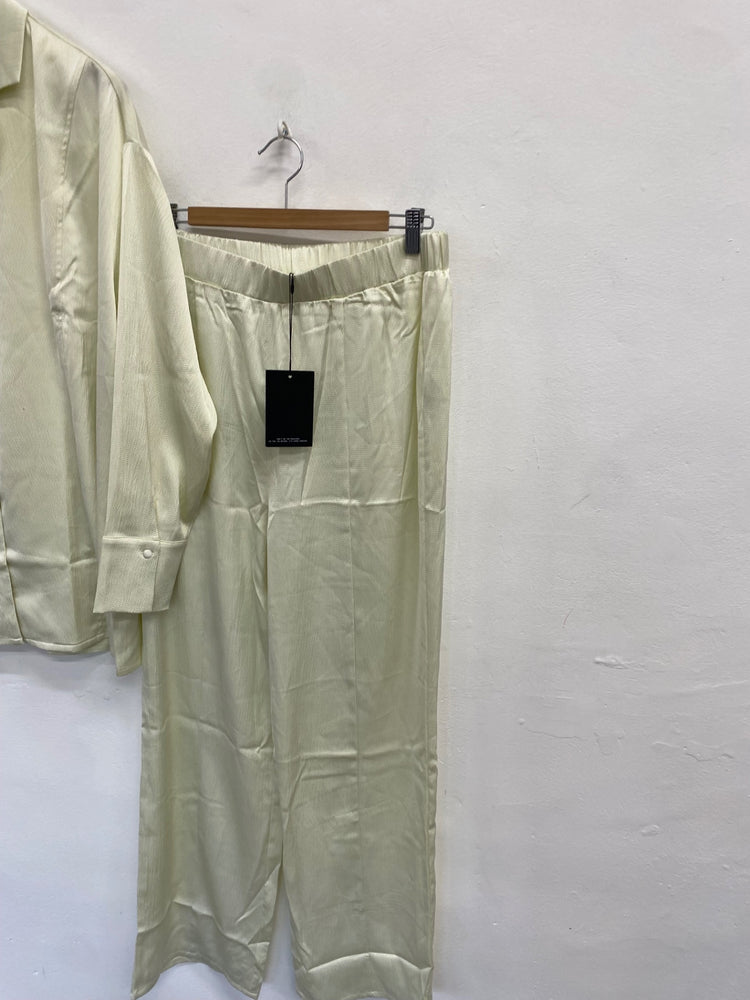 Fabulous 4th & reckless Two-piece set UK 14 Mint satin FQ501