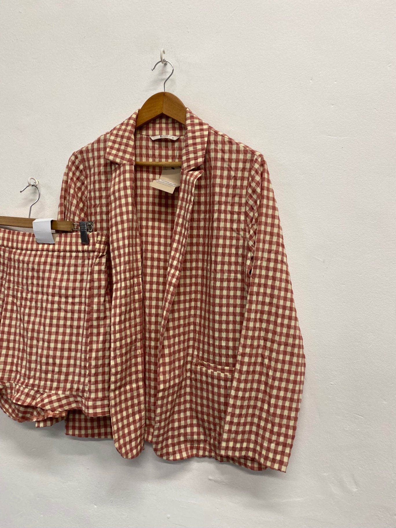 Fabulous TU Suit Set UK 14 Red cream gingham blazer shorts #5 FQ501