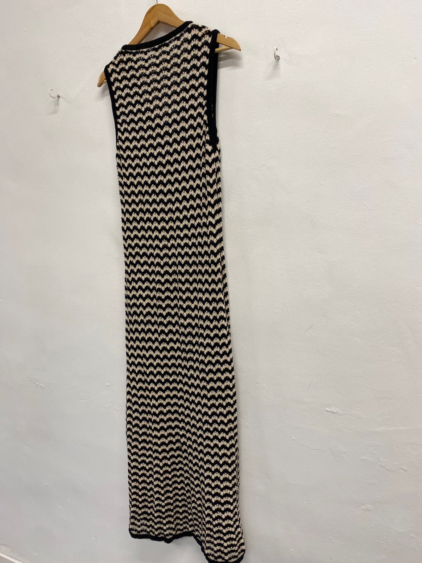 Fabulous Nobody’s Child crochet Midiaxi Dress UK 12 Black and beige LG276