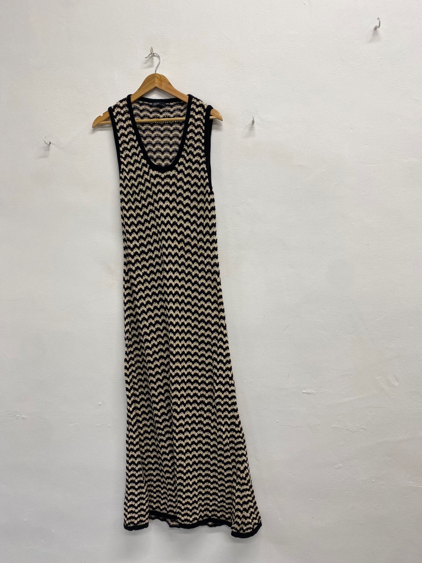 Fabulous Nobody’s Child crochet Midiaxi Dress UK 12 Black and beige LG276