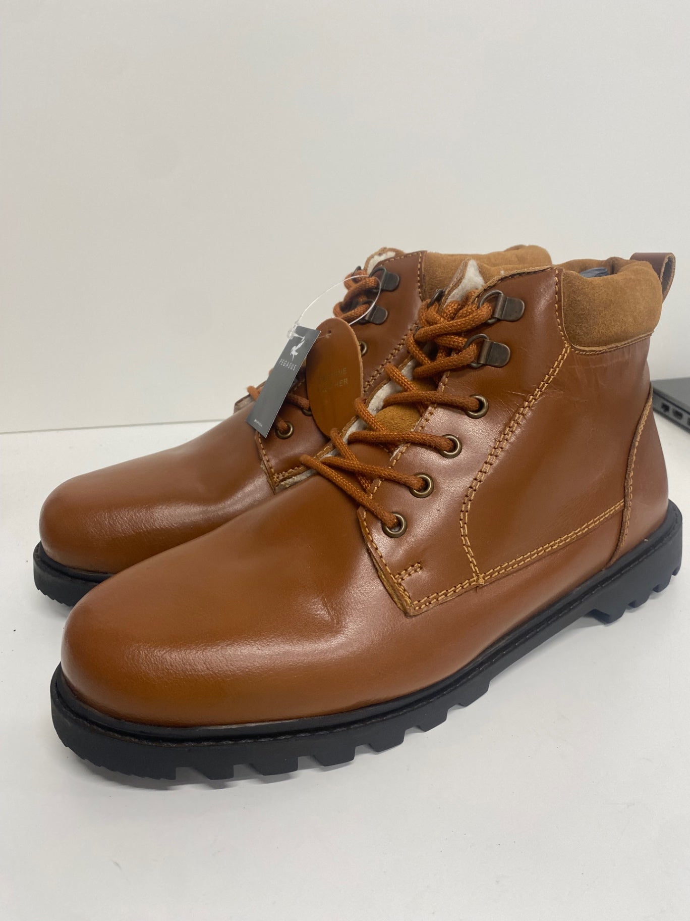 Fabulous Pegasus leather walking Boots Uk10 Brown LG276