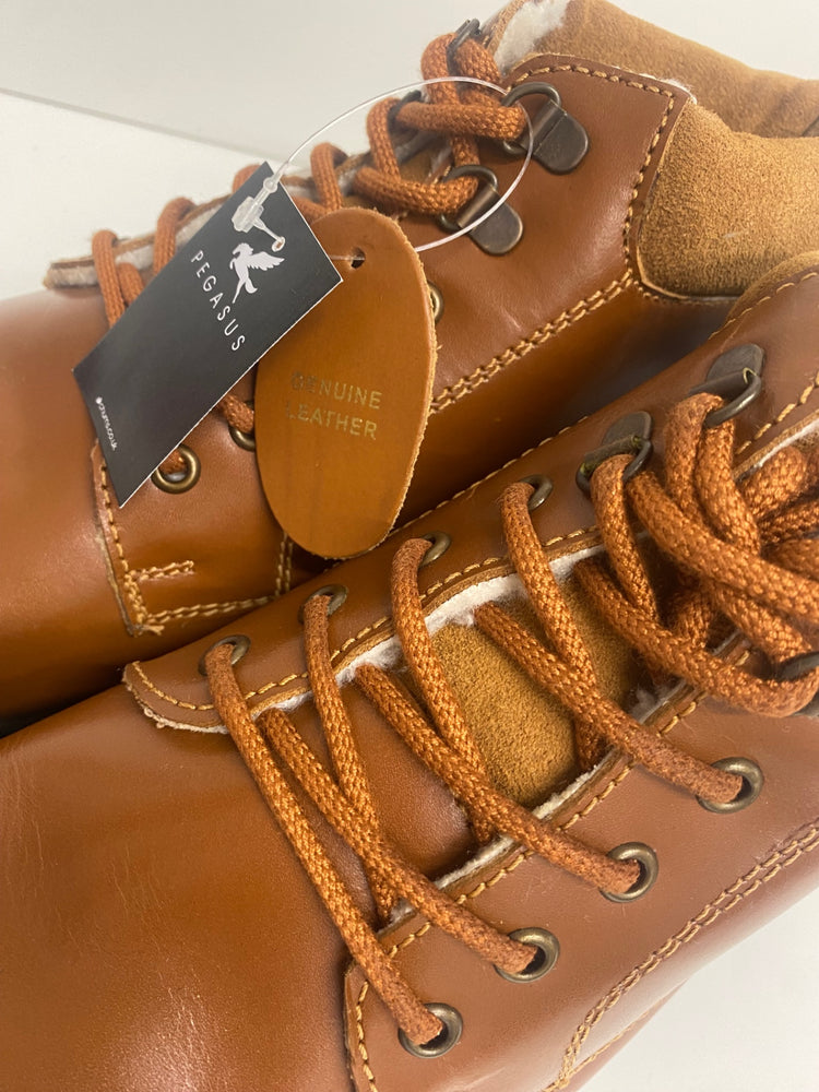 Fabulous Pegasus leather walking Boots Uk10 Brown LG276