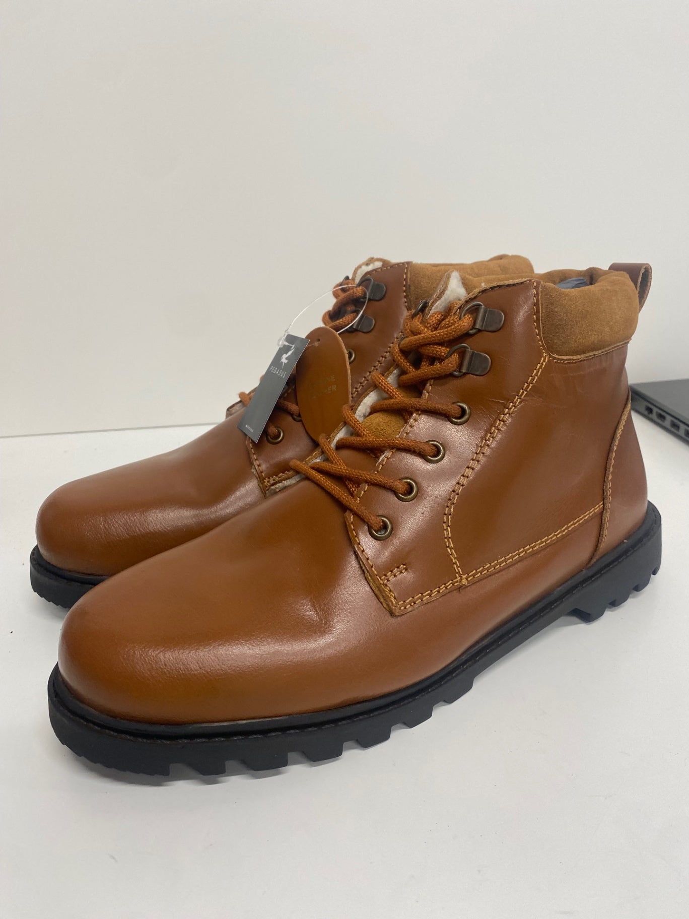 Fabulous Pegasus leather walking Boots Uk10 Brown LG276