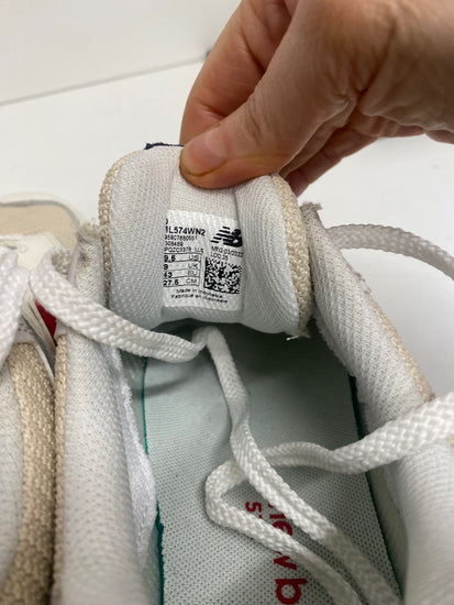 Fabulous New Balance 574 low sea salt Sneakers UK9 Beige ML574WN2 LT002