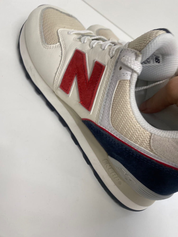 Fabulous New Balance 574 low sea salt Sneakers UK9 Beige ML574WN2 LT002