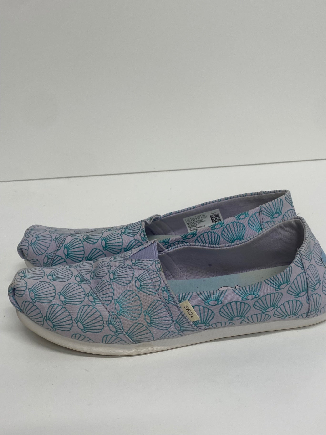 Fabulous TOMS Mermaid shell Pumps UK4 Light purple & blue shell pattern KF221