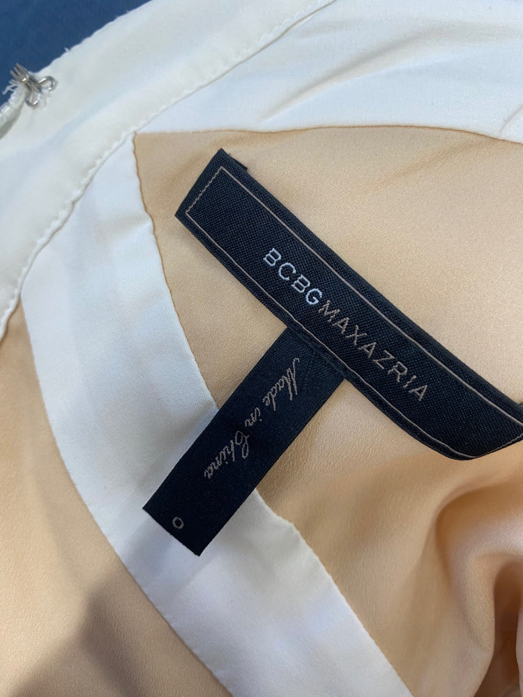 Fabulous BCBG Maxazria Mini dress UK 8 White and Beige lace pleated party PT503