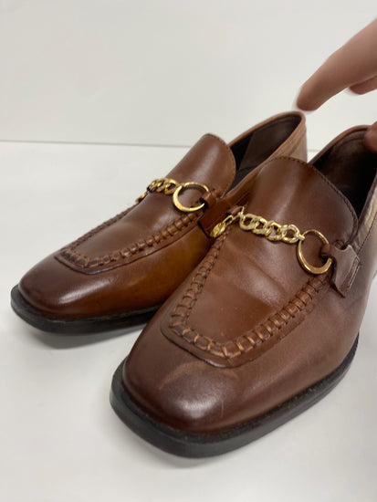 Fabulous Osprey classic timeless Loafers UK5 Brown tan leather chain details KF221