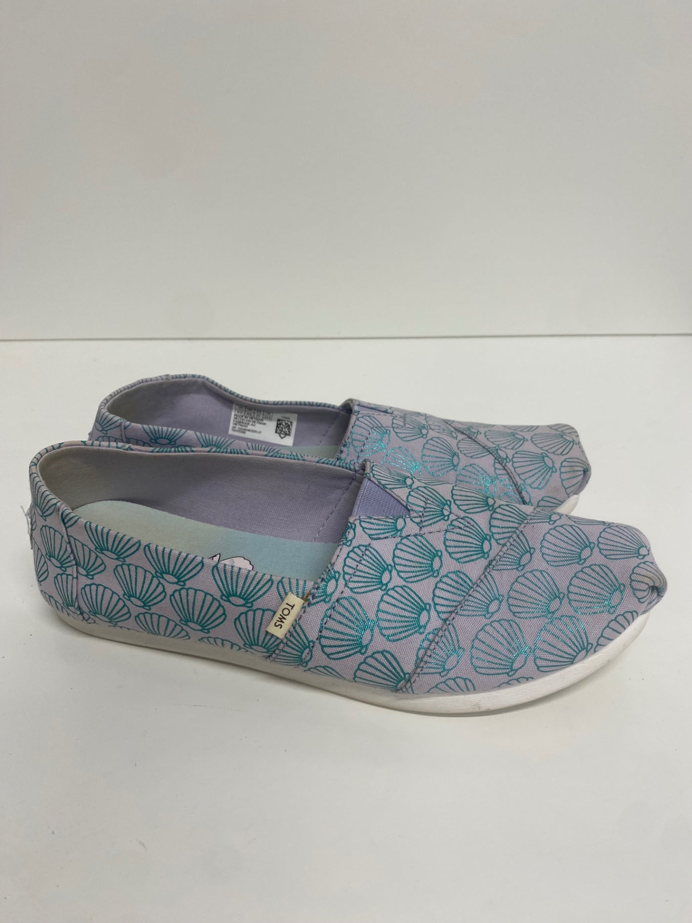 Fabulous TOMS Mermaid shell Pumps UK4 Light purple & blue shell pattern KF221