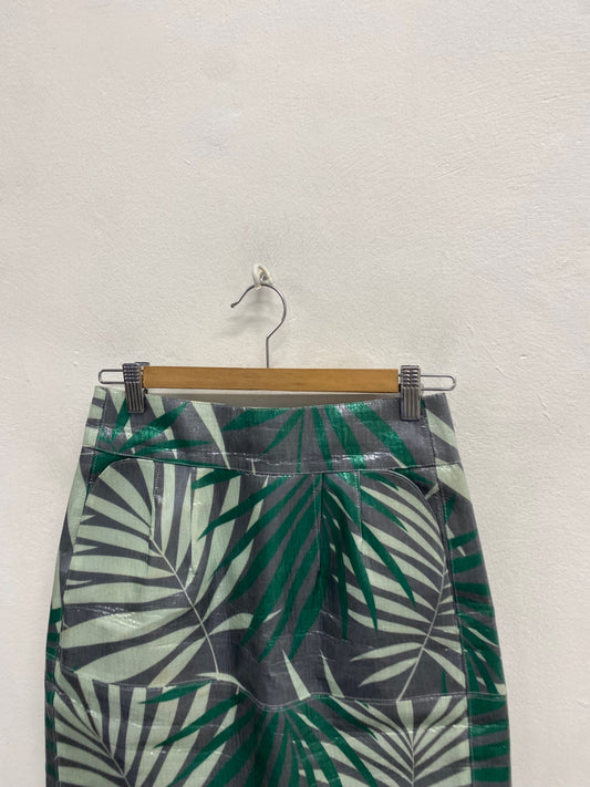 Fabulous Emporio armani Mini Skirt UK 10 W27 coated Tropical green grey KF221