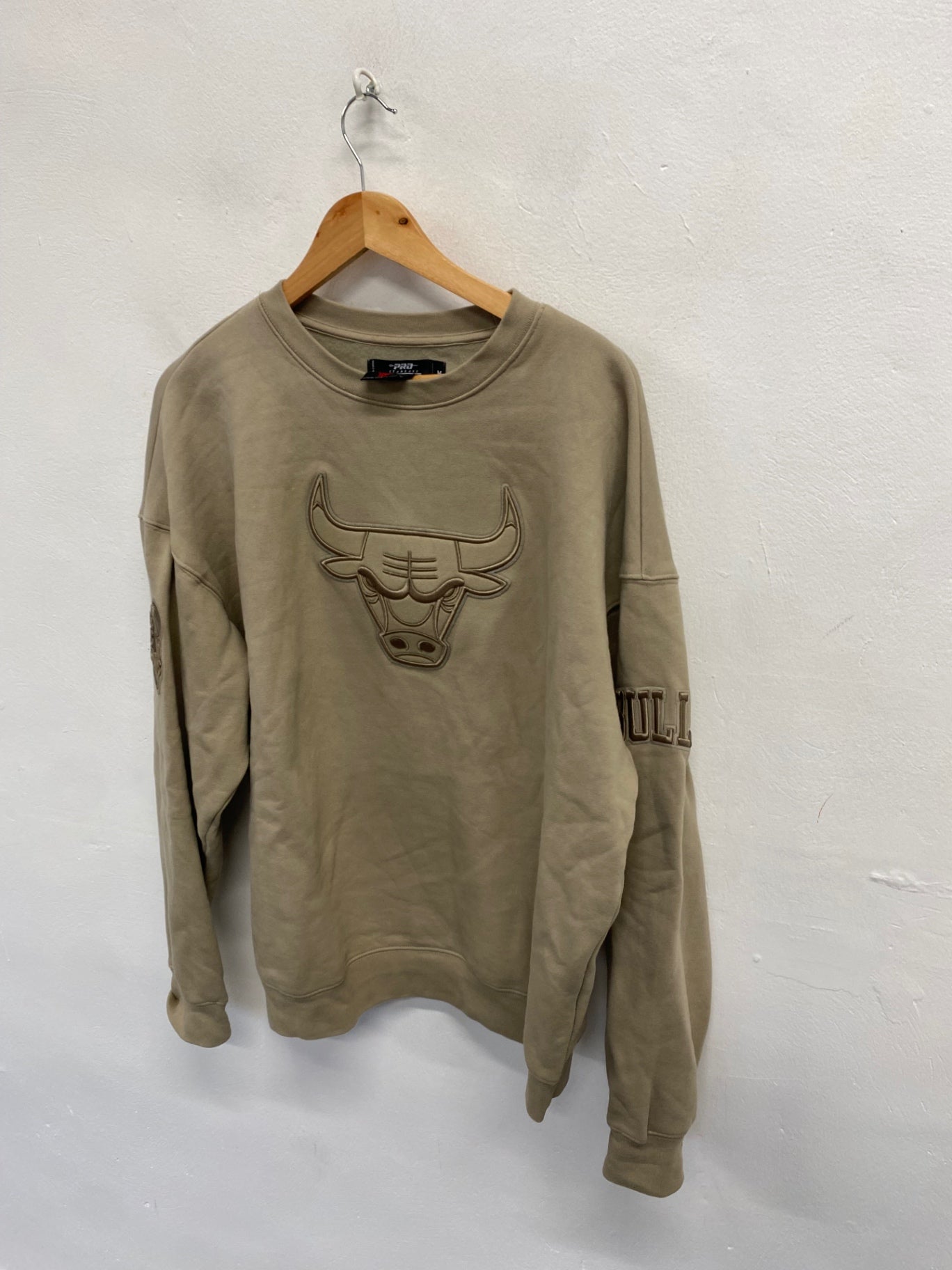 Fabulous pro standard Chicago bulls Sweatshirt UK M Beige AC504