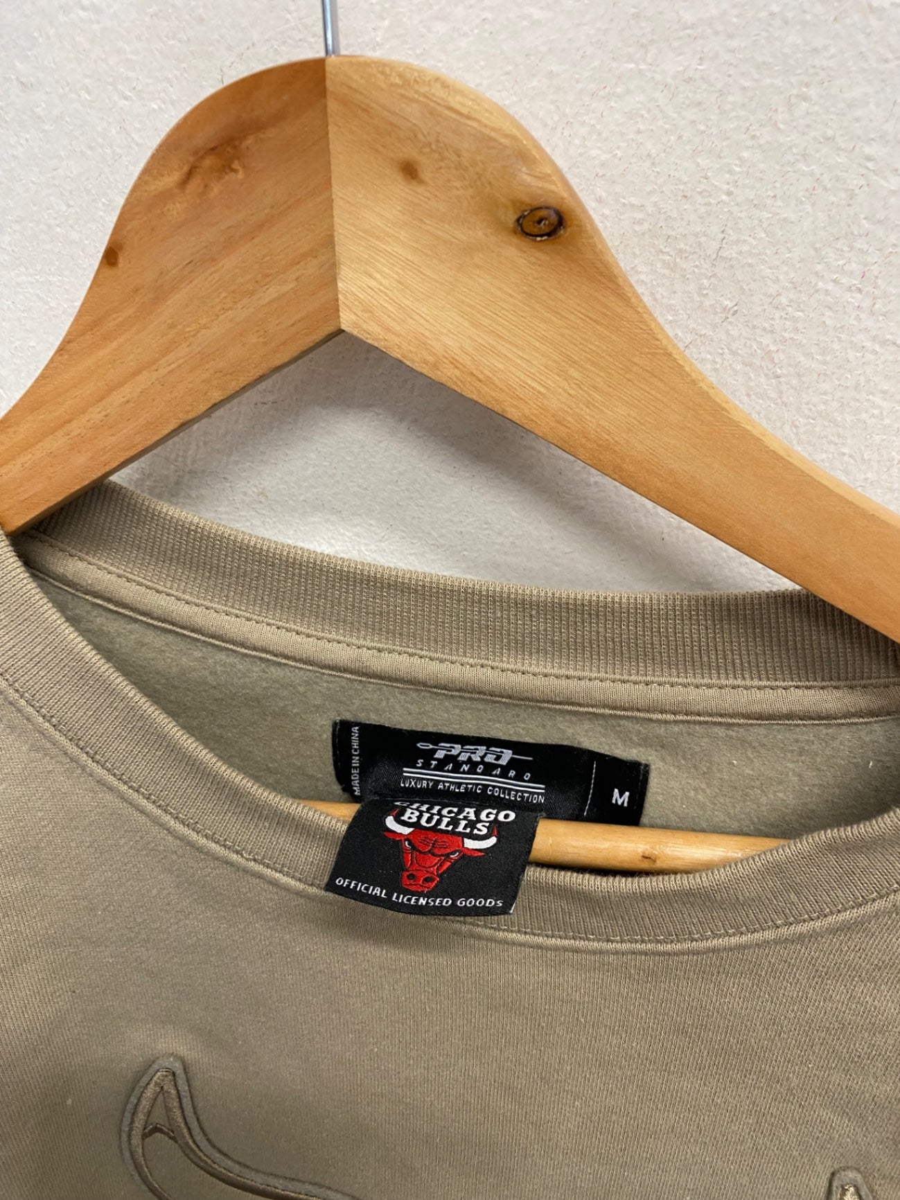 Fabulous pro standard Chicago bulls Sweatshirt UK M Beige AC504