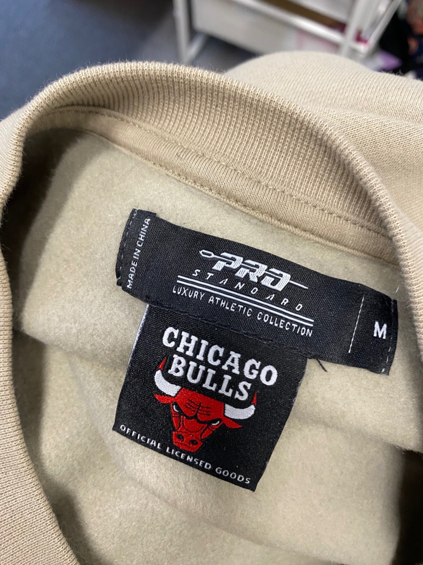 Fabulous pro standard Chicago bulls Sweatshirt UK M Beige AC504