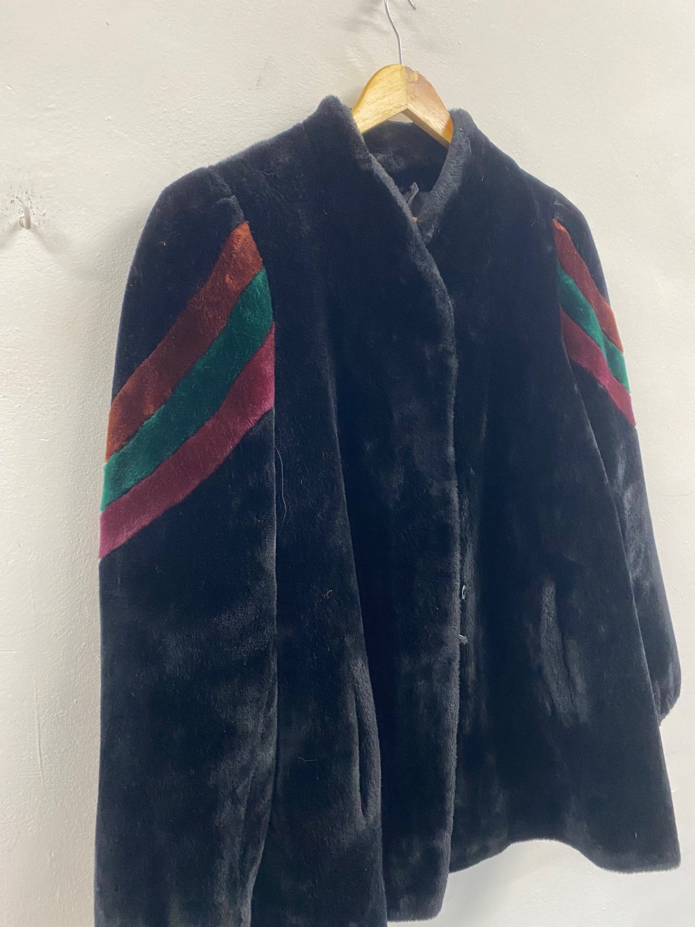 Fabulous retro Osdin Faux fur Scottish jacket UkS Black Vintage AW002