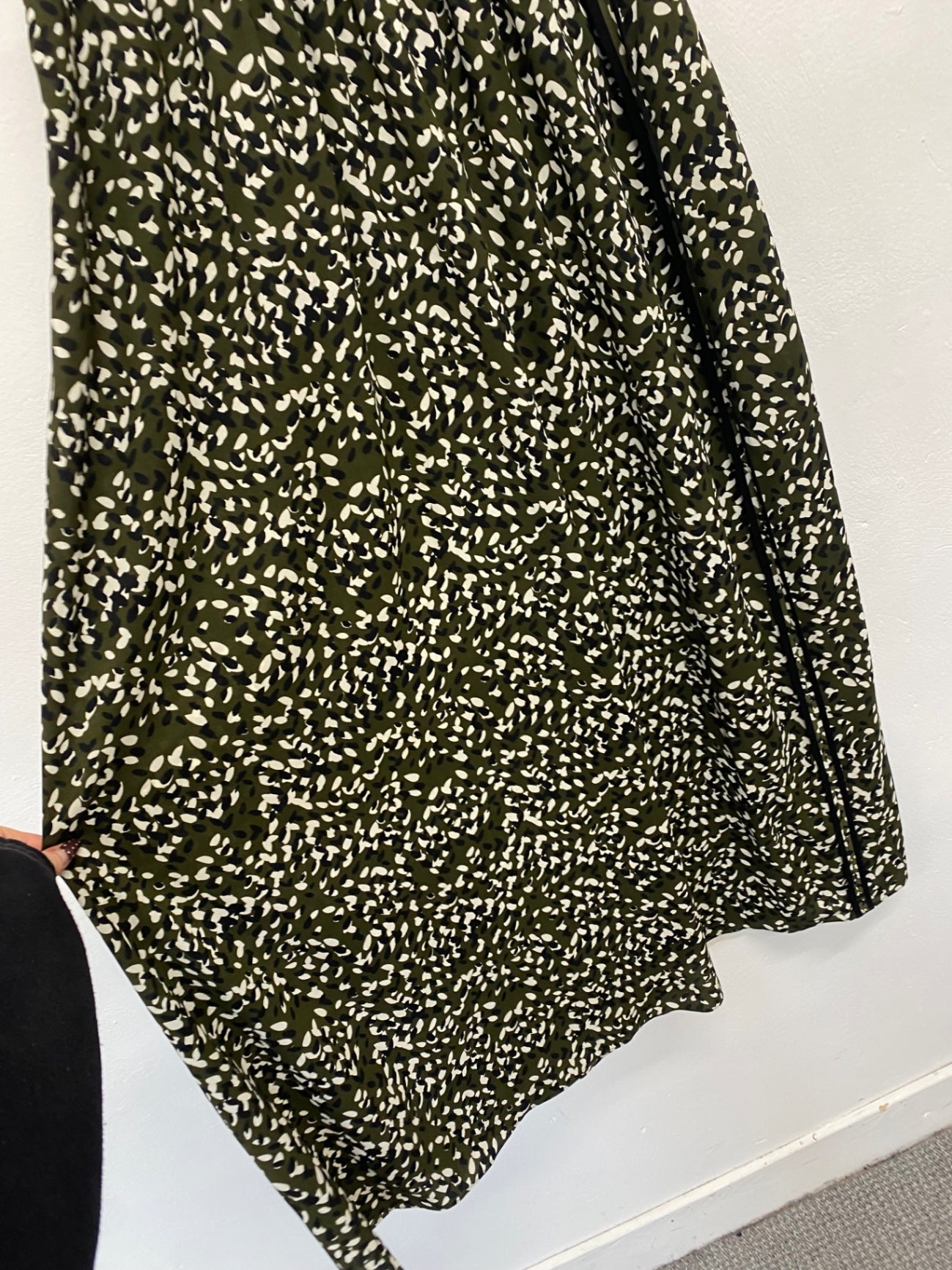 Fabulous Whistles Midi Skirt UK 12 Khaki black speckle NN505
