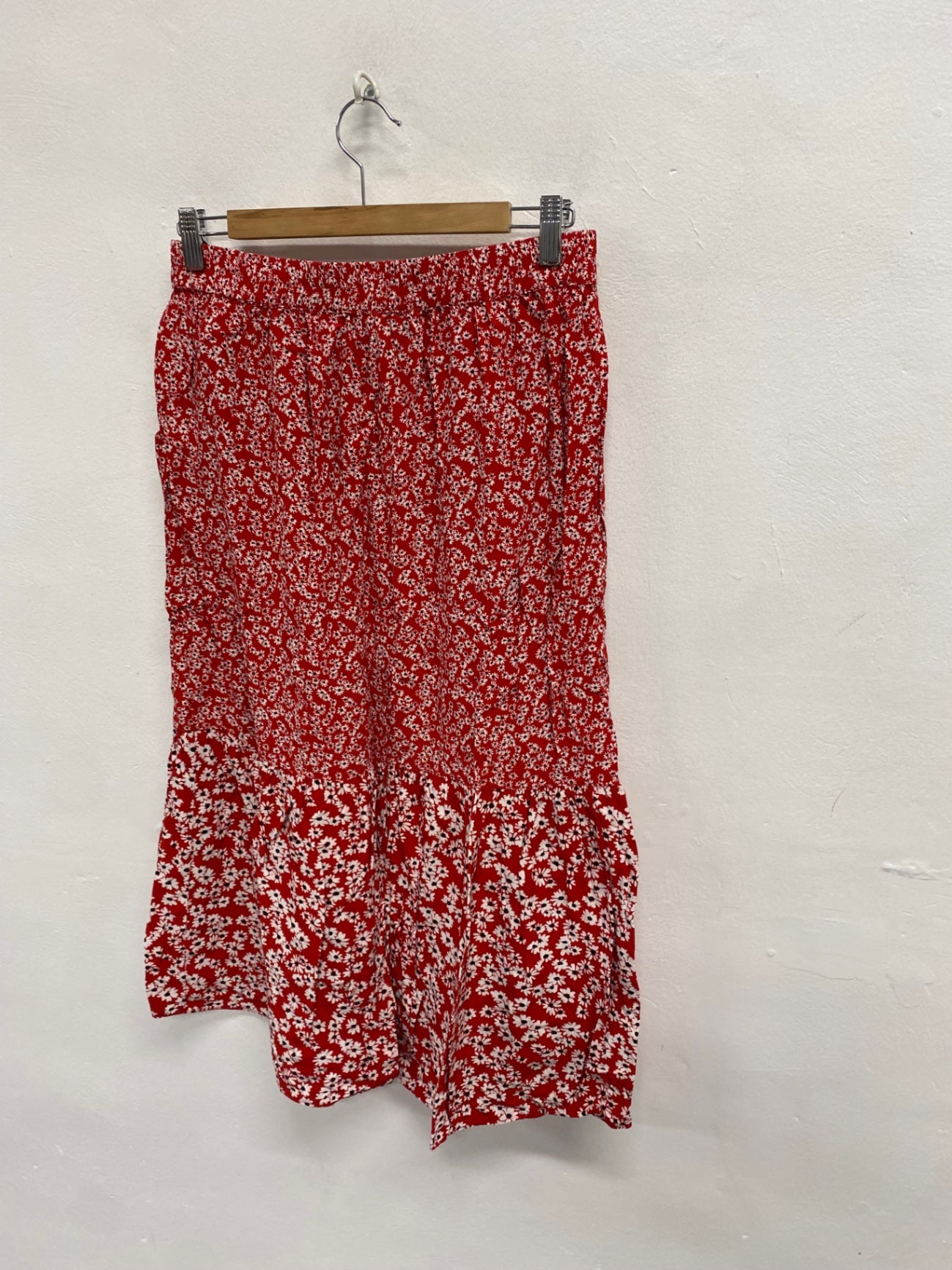 Fabulous Hush veria Midi Skirt UK 12 Red floral floaty NN505