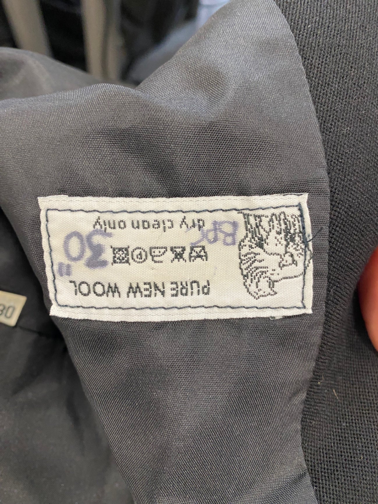 Fabulous ex hire wool Scottish Kilt Jacket Age 8-10 Black #906 MD001