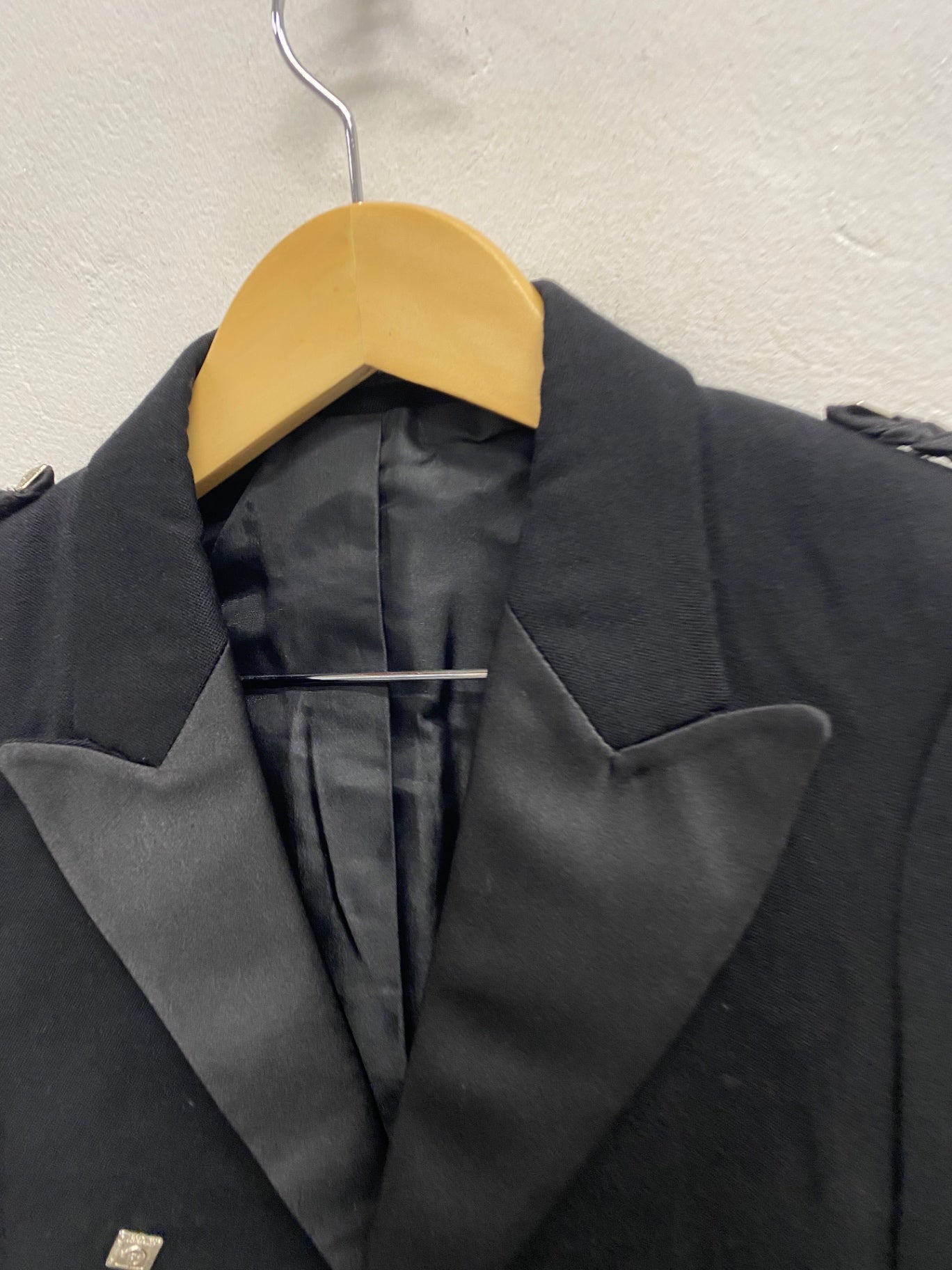 Fabulous ex hire Scottish Wool Prince Charlie Kilt Jacket Age 9-11 Black #910 MD001