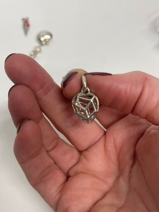 Fabulous Links of London Flutter & wow silver heart Bracelet charm One size DW002