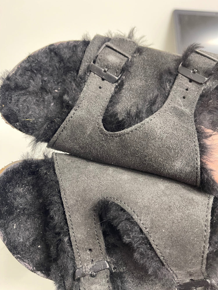Fabulous Birkenstock Arizona shearling Sandals UK4 Black KM507