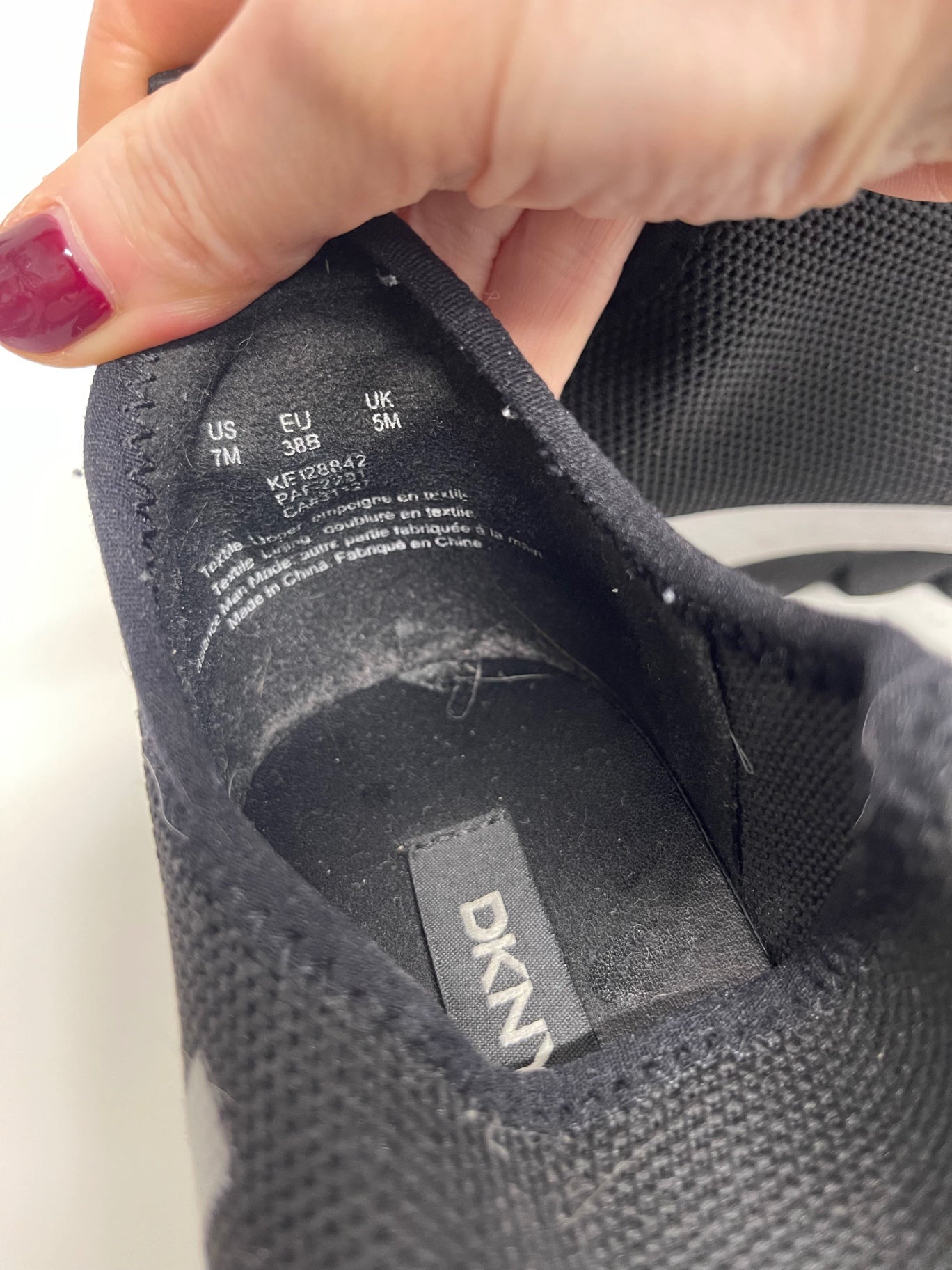 Fabulous DKNY Azer Sneakers UK5 Black classics TA506