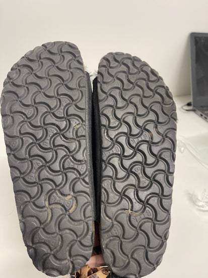 Fabulous Birkenstock Arizona shearling Sandals UK4 Black KM507