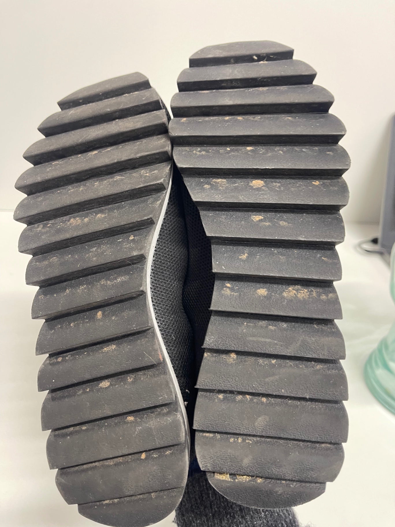 Fabulous DKNY Azer Sneakers UK5 Black classics TA506