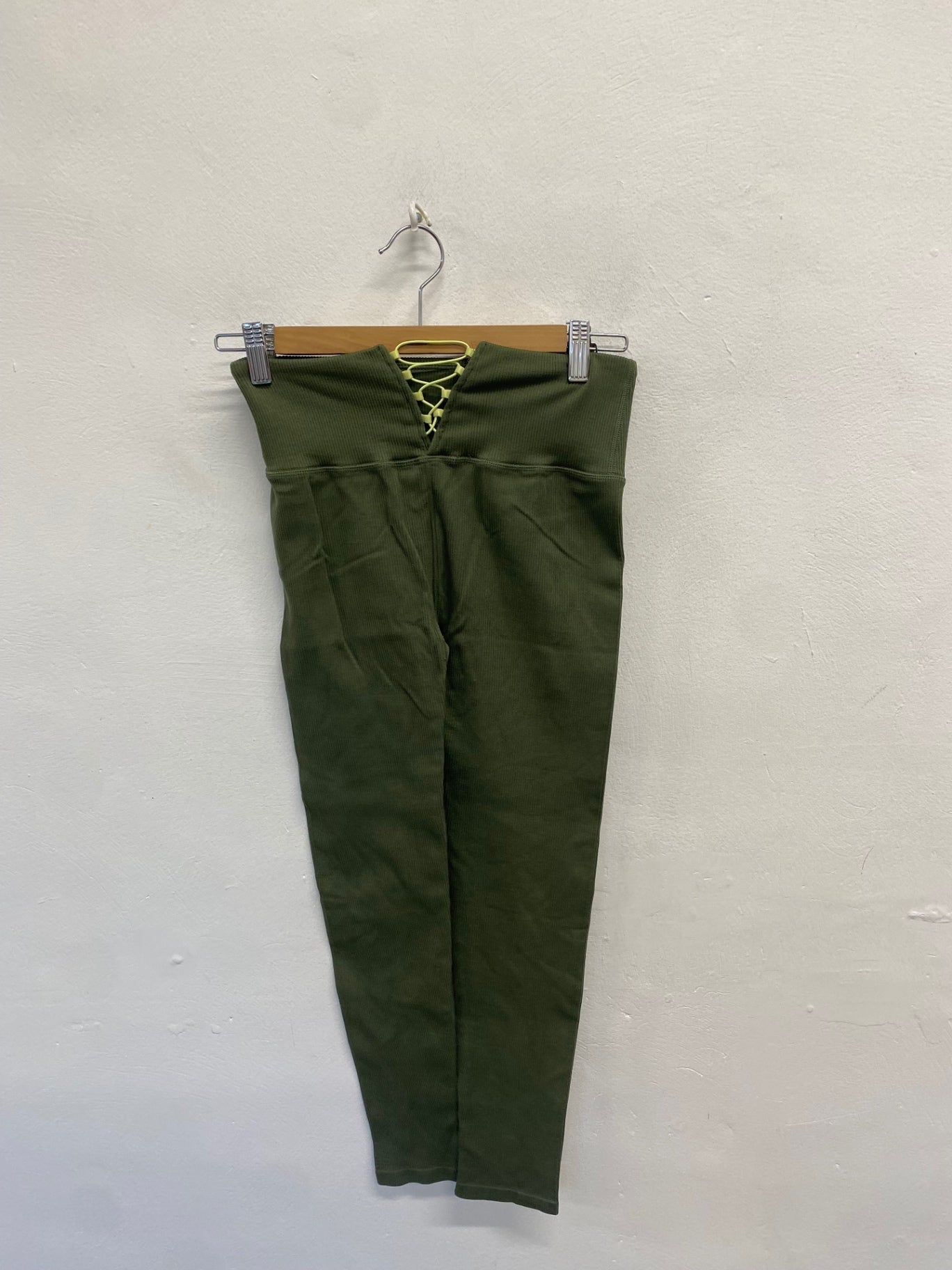 Fabulous Fabletics Leggings UK 8/10 Olive Green TA506