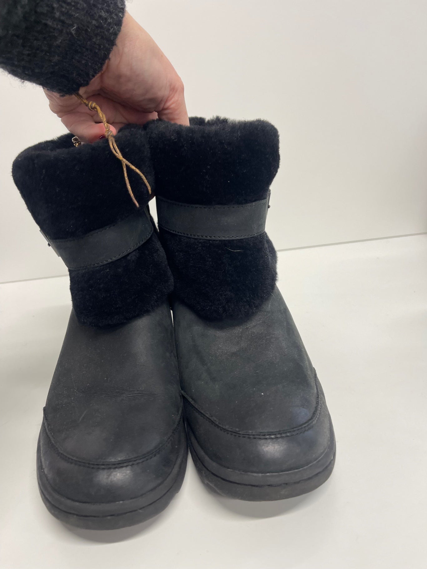 Fabulous Ugg Brielle waterproof winter Boots Uk5.5 Black KM507
