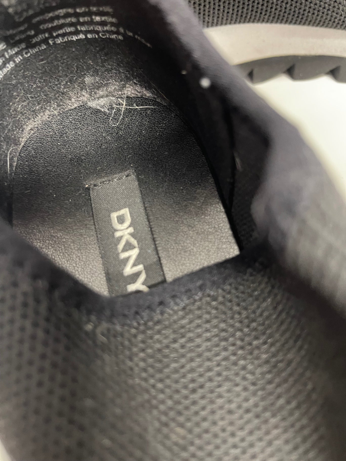 Fabulous DKNY Azer Sneakers UK5 Black classics TA506