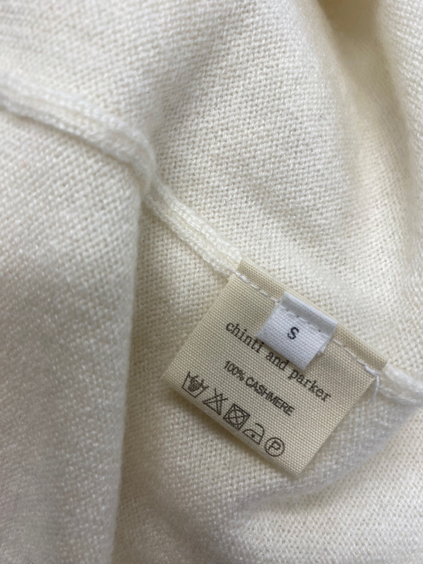 Fabulous Chinti & parker cashmere it’s late kiss me jumper UK 8 Cream WLH511