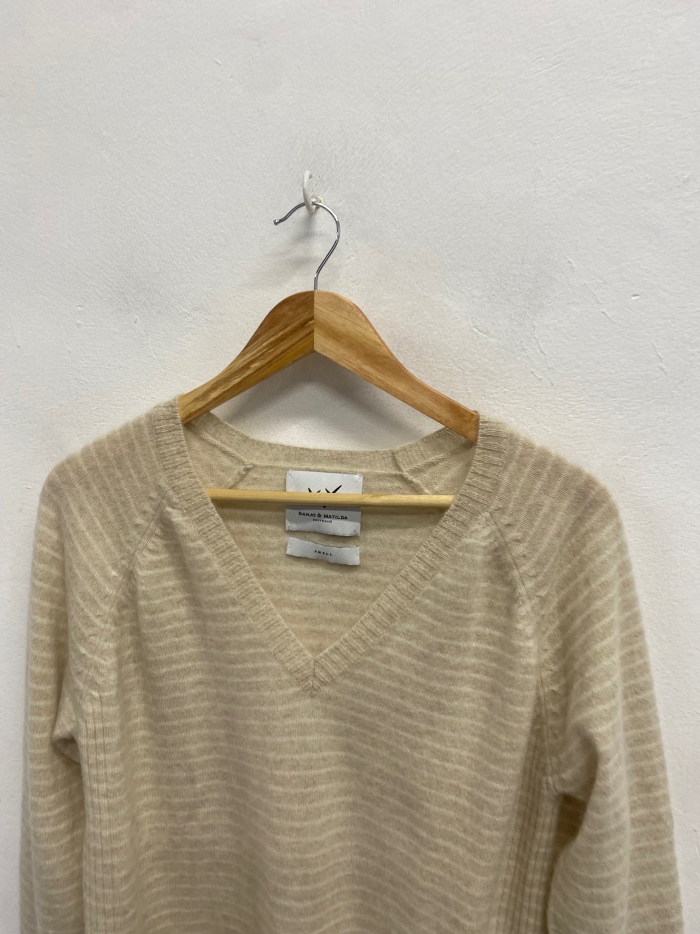 Fabulous Banjo & matilda Knitted jumper cashmere UK 8 Cream WLH511