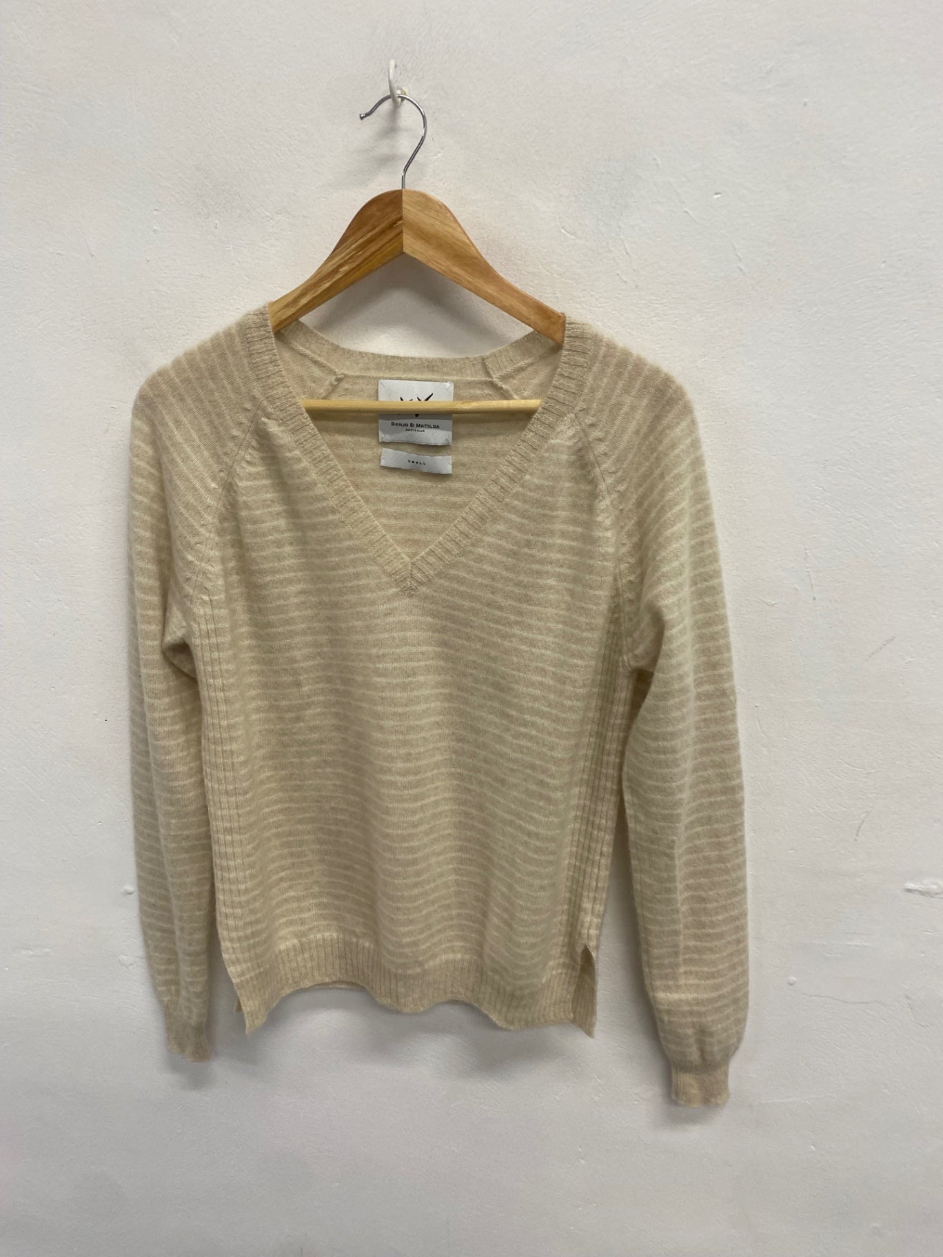 Fabulous Banjo & matilda Knitted jumper cashmere UK 8 Cream WLH511