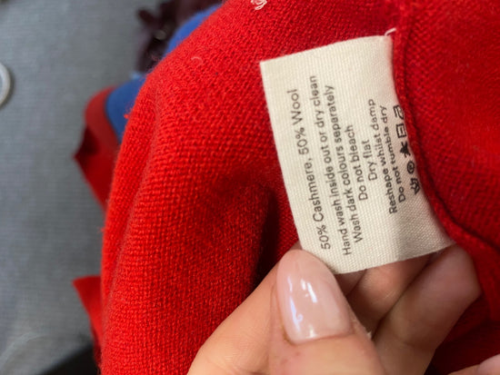 Fabulous Chinti & parker x hello kitty cashmere Knitted jumper UK 8 Red blue WLH511