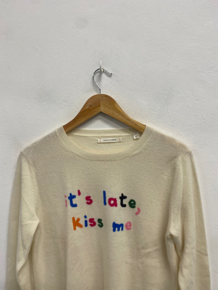 Fabulous Chinti & parker cashmere it’s late kiss me jumper UK 8 Cream WLH511