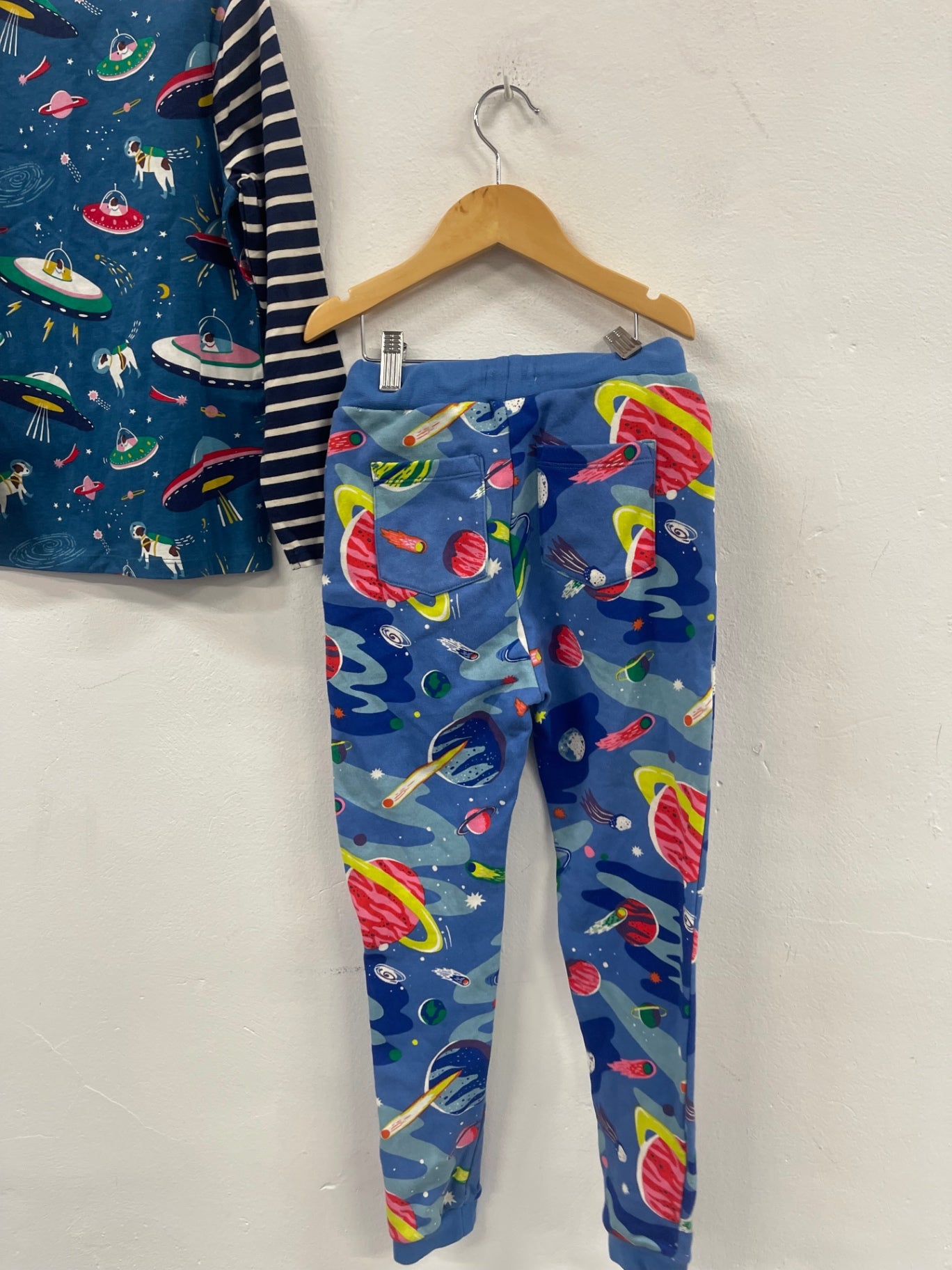 Fabulous Mini Boden space top & bottoms OutfitAge 7-8 Blue