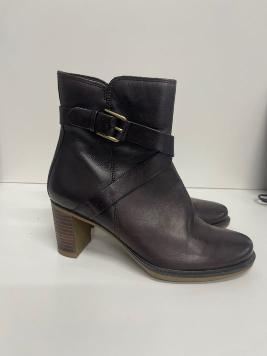 Stunning ECCO Saunter 65 strap Ankle Boots UK6 Dark Brown AS536