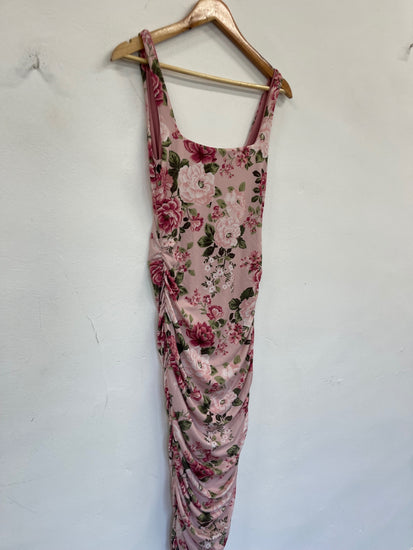 Stunning Club L London ruched floral Dress Uk8 Pink FH539