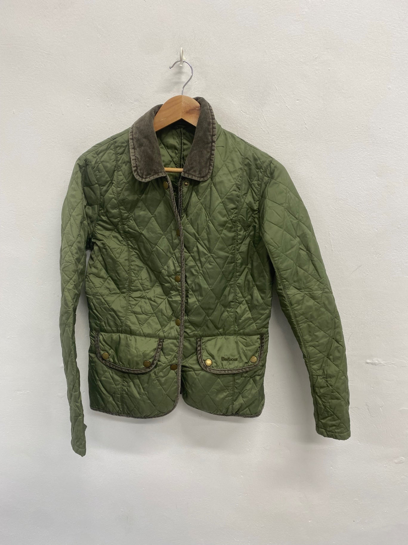 Stunning Barbour Quilted jacket UK 12 Olive Green AS541
