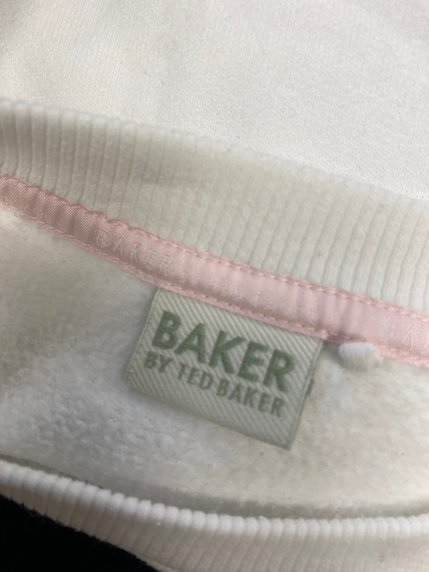 Stunning girls Ted Baker Sweater Age 4 White silver FM562