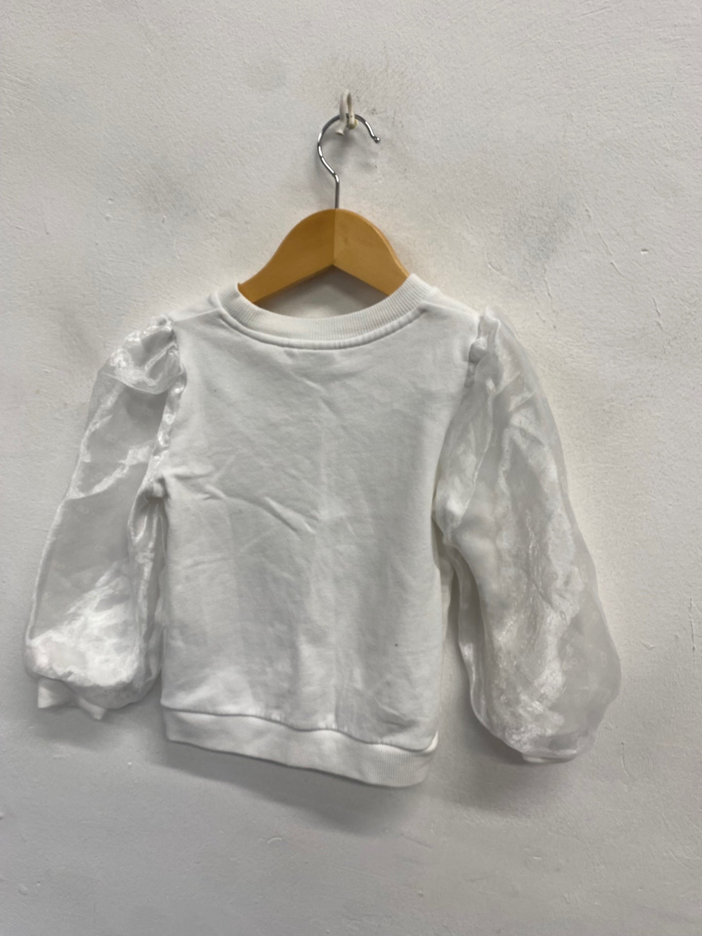 Stunning girls Ted Baker Sweater Age 4 White silver FM562