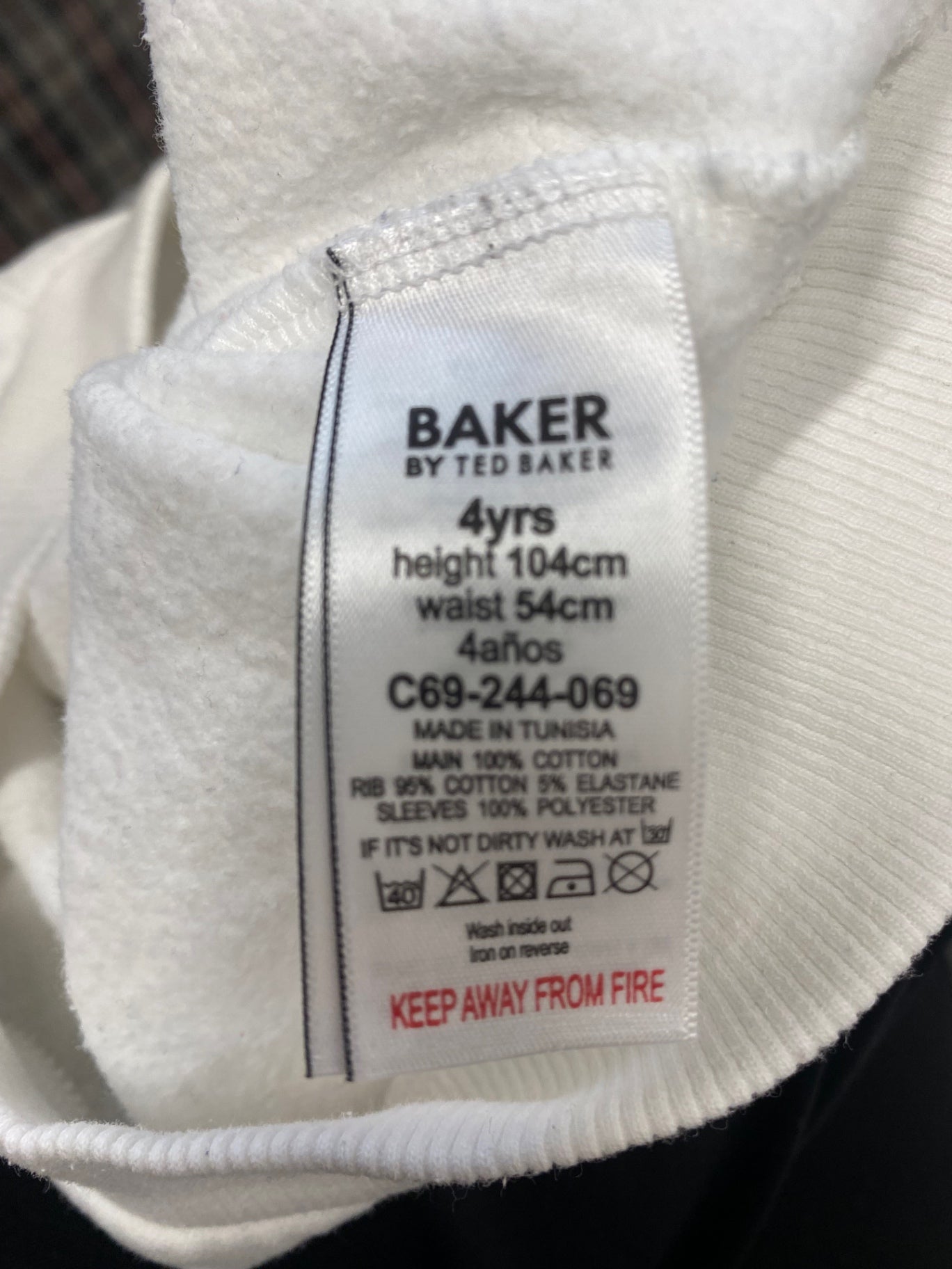 Stunning girls Ted Baker Sweater Age 4 White silver FM562