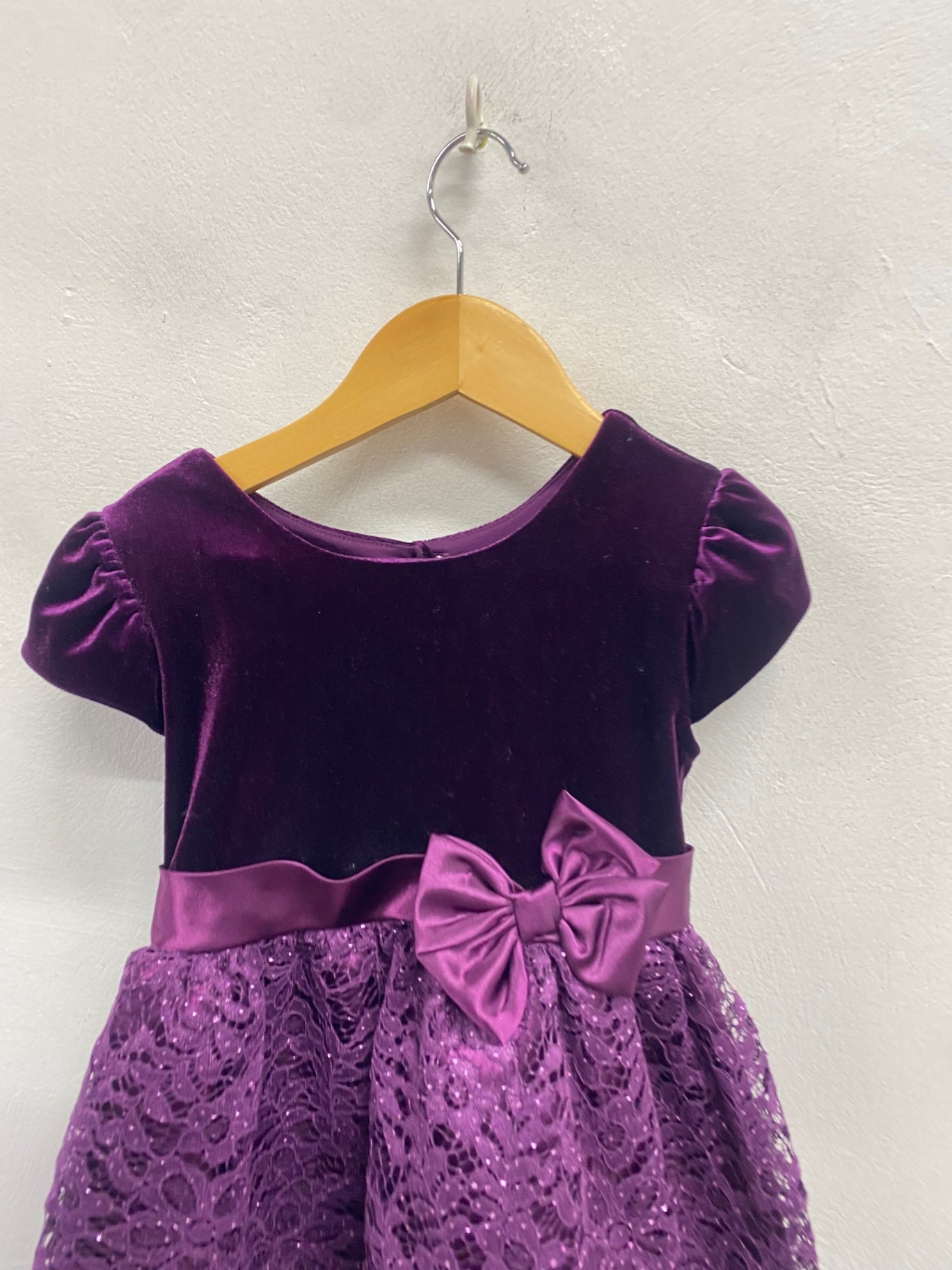 Stunning girls Jona Michelle Girls dresses 4yrs Purple lace glitter FM562