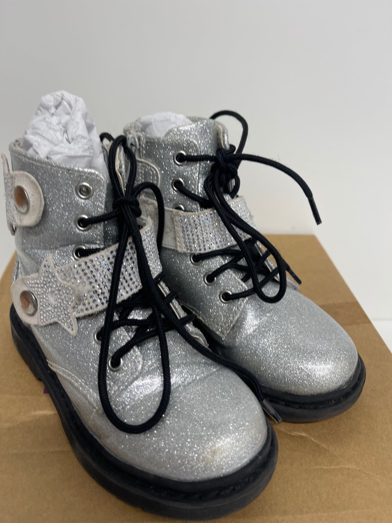 Stunning Lelli Kelly Stella Stellina stars glitter  Boots EUR 26 Silver FM562