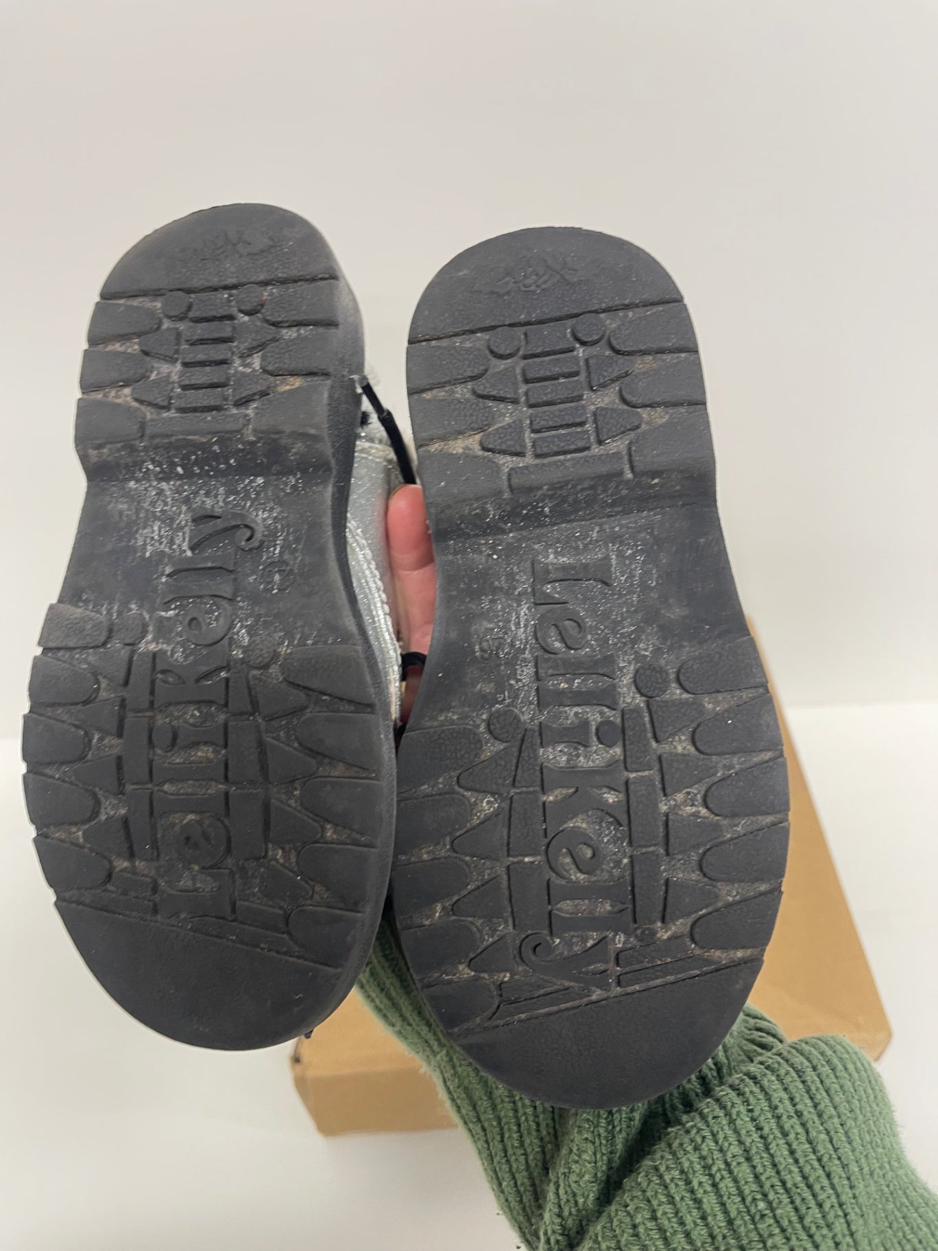 Stunning Lelli Kelly Stella Stellina stars glitter  Boots EUR 26 Silver FM562