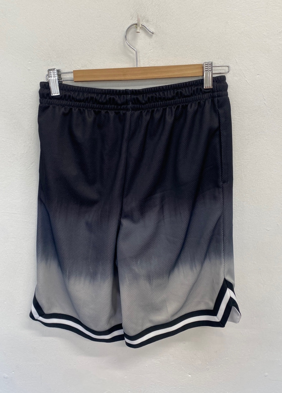 Classic Jordan Shorts Age 13-15 Black ombré new NB563