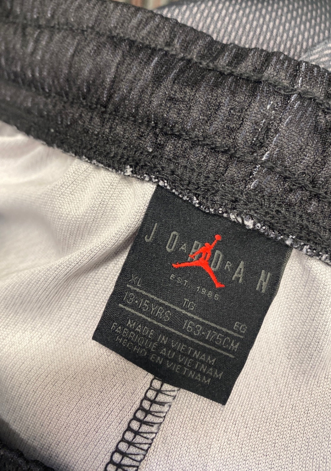 Classic Jordan Shorts Age 13-15 Black ombré new NB563