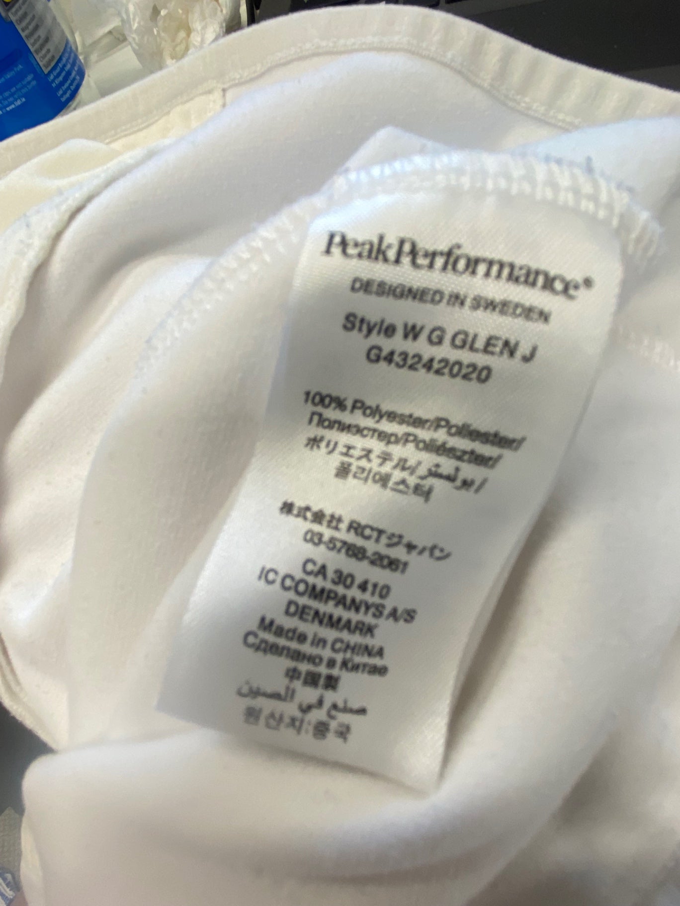 Stunning womens Peak Performance Sports Jacket UK 8 White active NB563