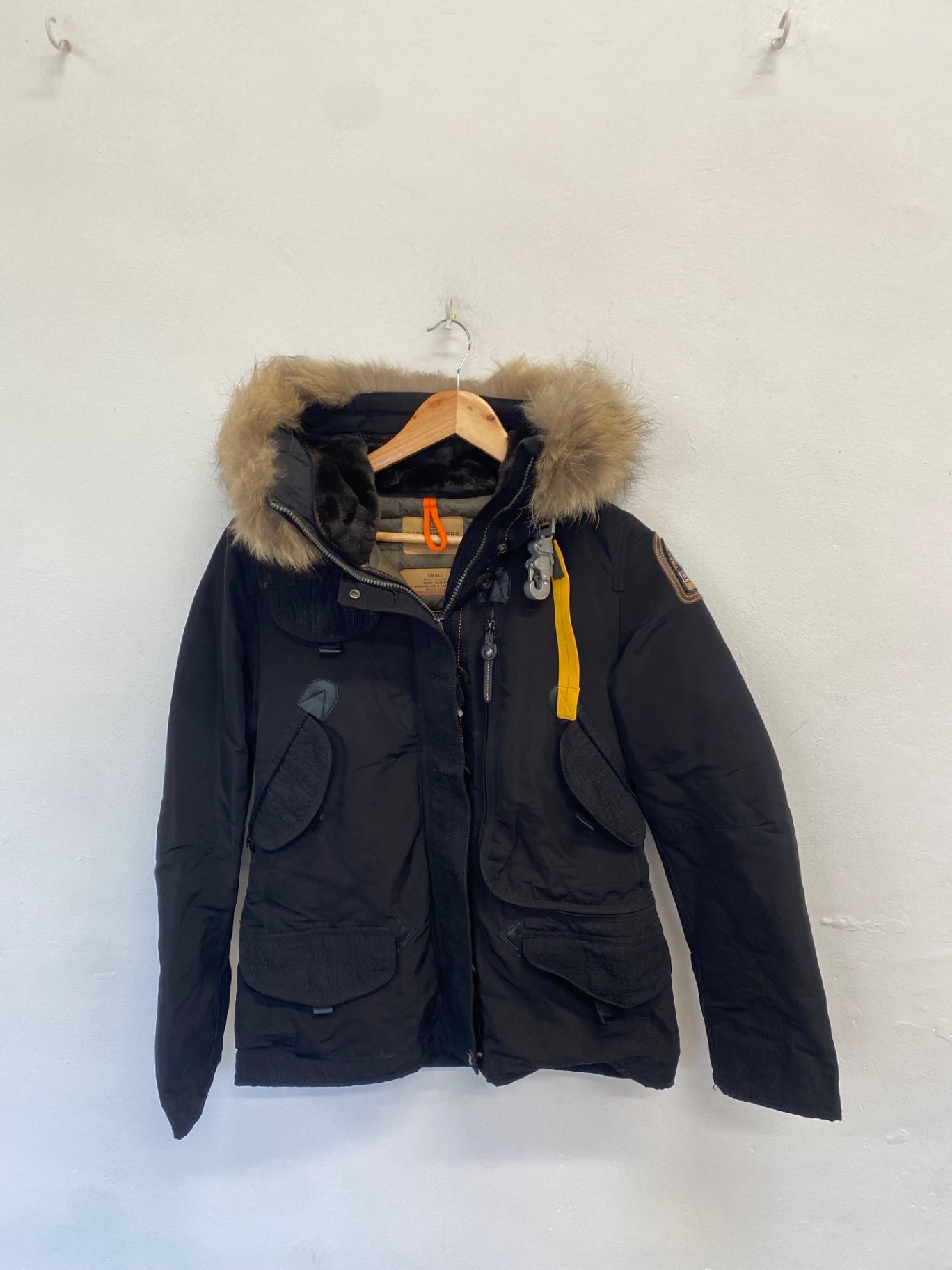 Fabulous Parajumpers rescue mountain equipment Parka Jacket down filled UK 8 Black NB563 